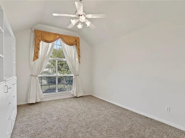 1313 Bradbury Dr — Photo 23