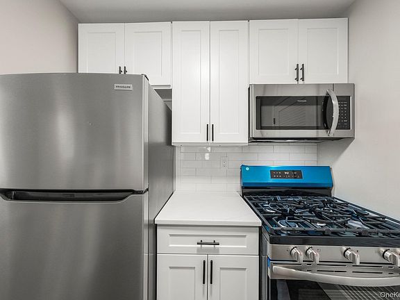5th image of 308 Magnolia Court