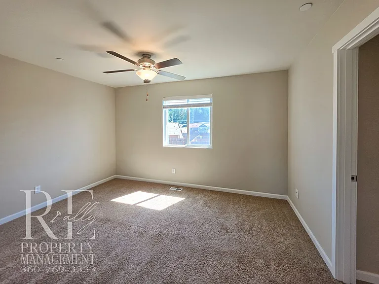 106 McNeal Ave — Photo 9