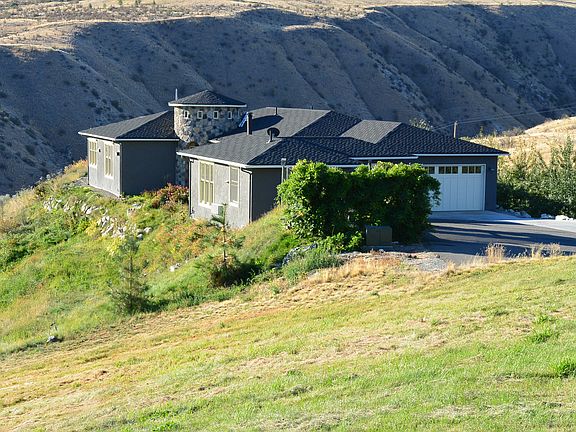 View of end of house 