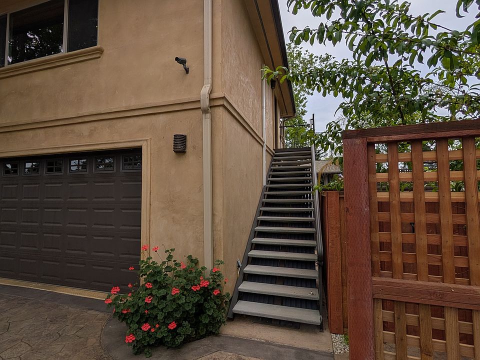 1st image of 9501 Wyatt Ln #C