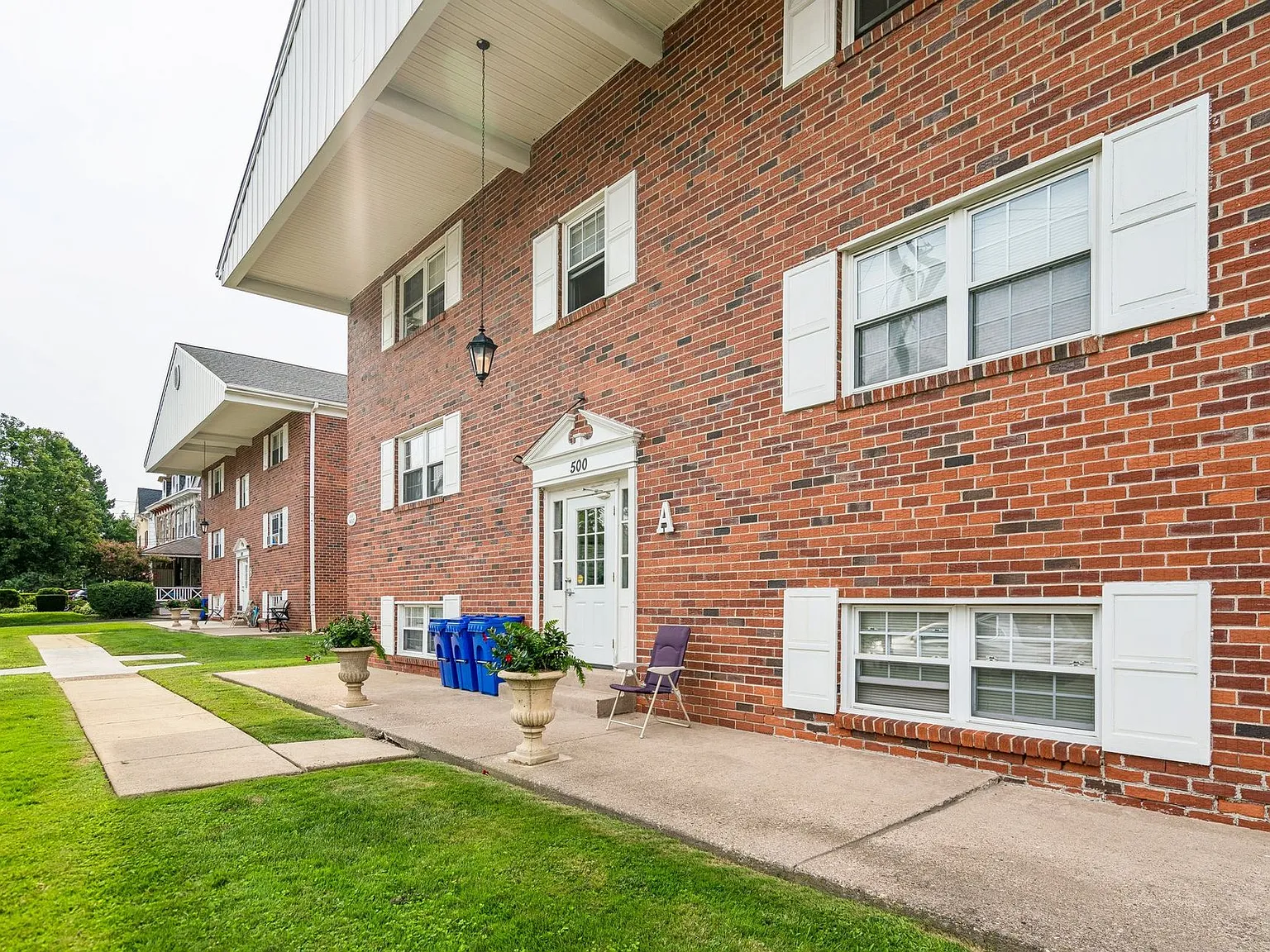 West Avenue Apartments — Photo 3