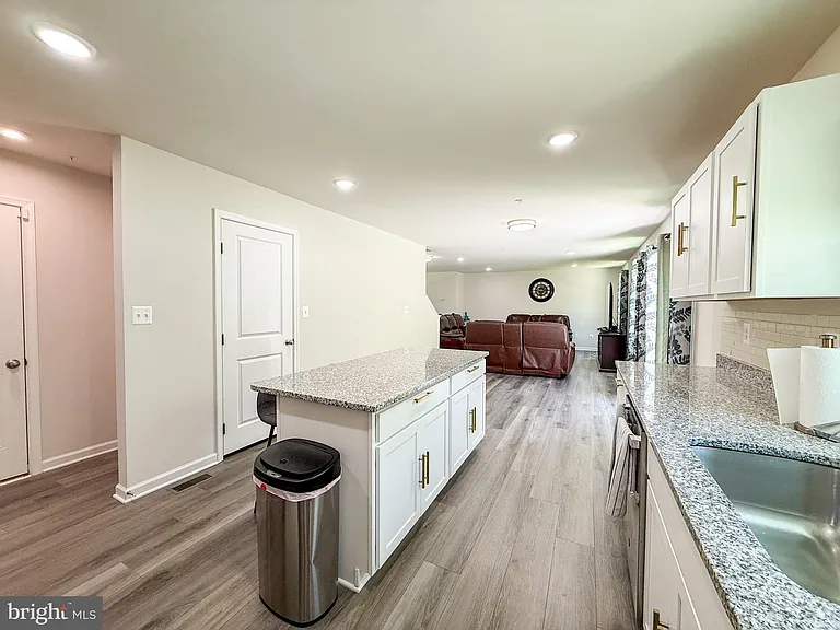 91 Goldspire Dr — Photo 15