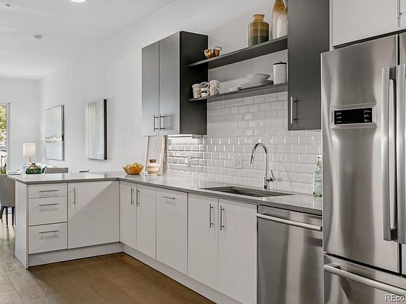 4th image of 2550 Lawrence St APT 203
