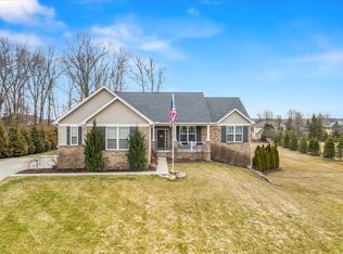 10218 Shenandoah Ridge Dr, Brighton, MI 48114
