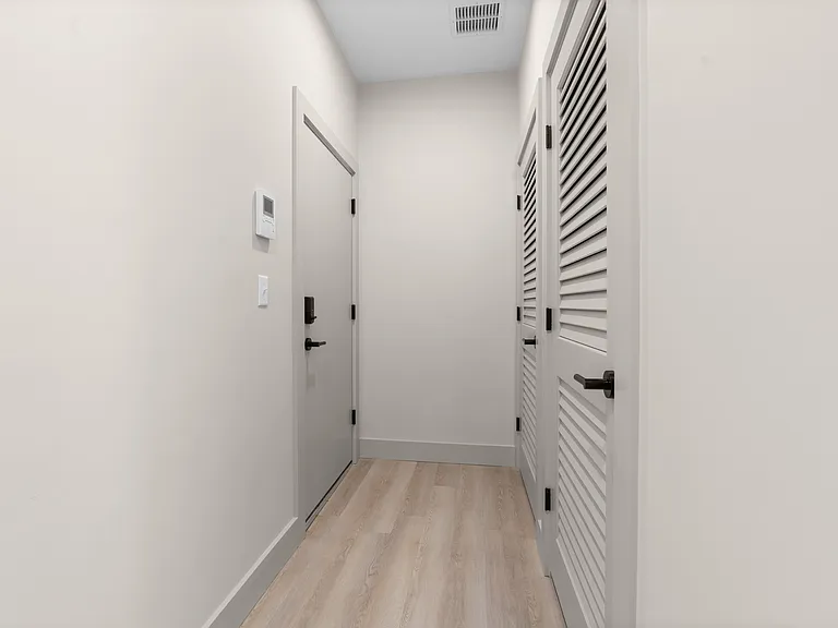 463 Franklin St #202 — Photo 5
