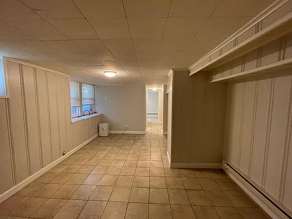 2nd image of 208 W 34th St #Bw