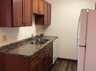 400 Browns Ct APT 105, Lake Mills, WI 53551