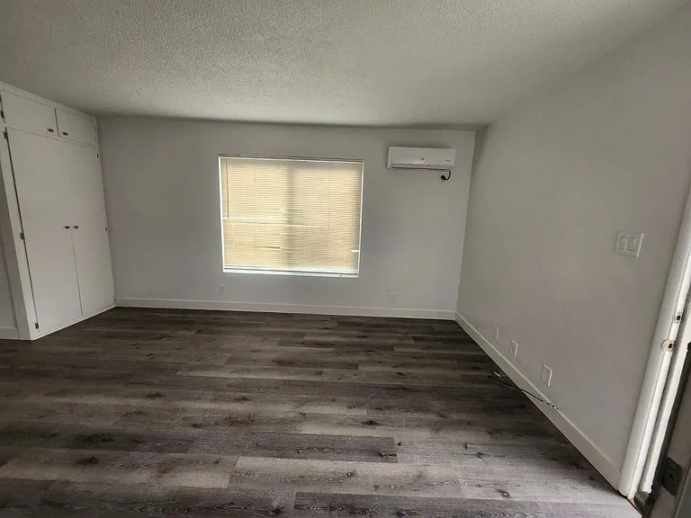 5729 California Ave — Photo 21