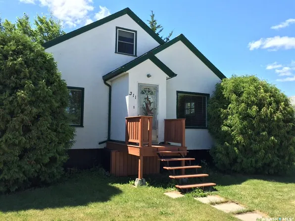 311 1st STREET S, Wakaw, SK S0K 4P0