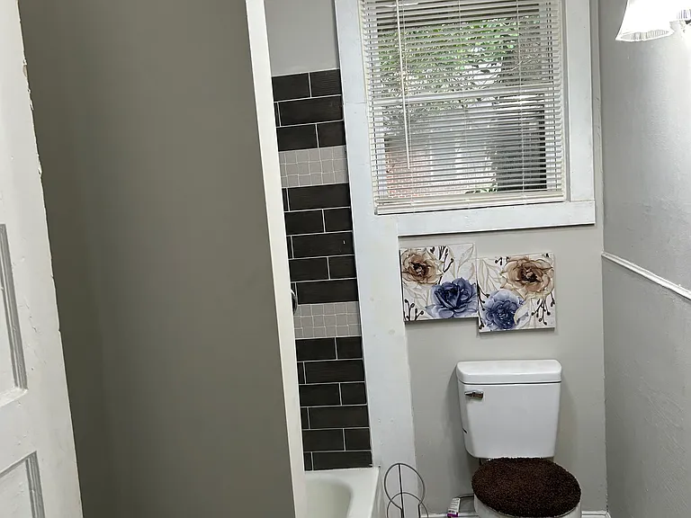 2616 Chestnut St — Photo 5
