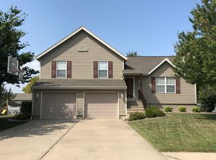 104 Horizon Ave, Harrisonville, MO 64701