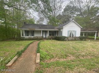 111 W Claiborne St, Terry, MS 39170