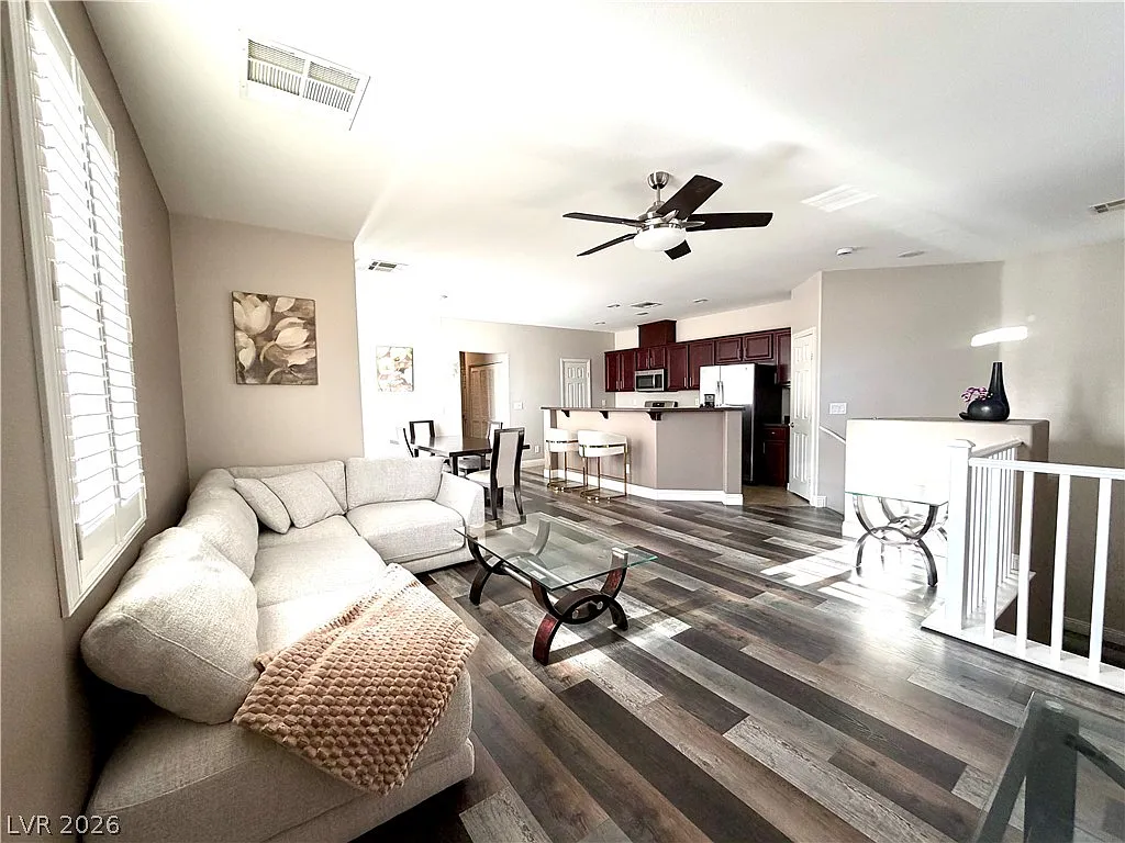2 bed, 2.0 bath, 1220 sqft, $2,350 — Photo 1