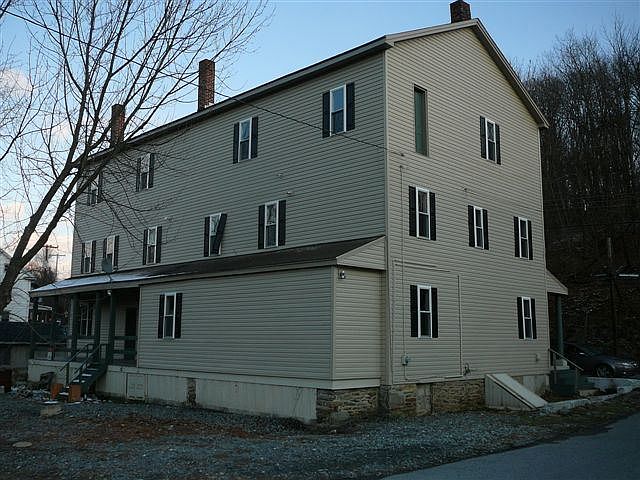 2nd image of 1947 Craley Rd