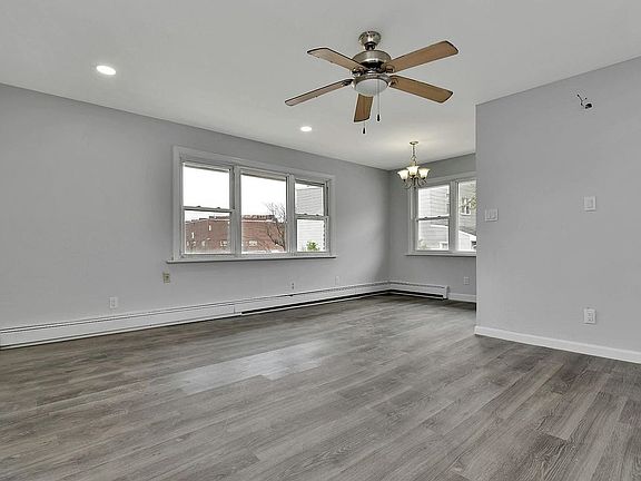5th image of 2215 Grand Ave APT 2