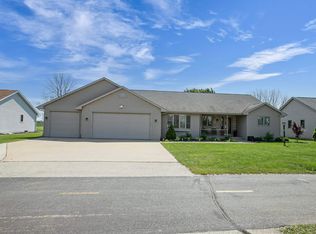 N9458 Noe Rd, APPLETON, WI 54915