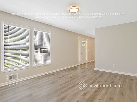 3rd image of 2073 Kinridge Rd