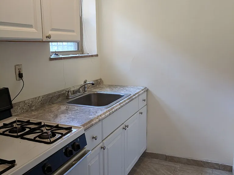 5506 Fifth Avenue — Photo 24
