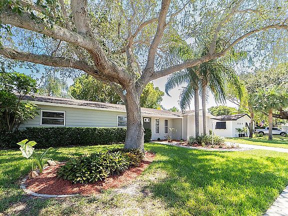 3rd image of 72 Camelia Cir