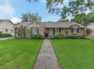 10010 Overbrook Ln, Houston, TX 77042