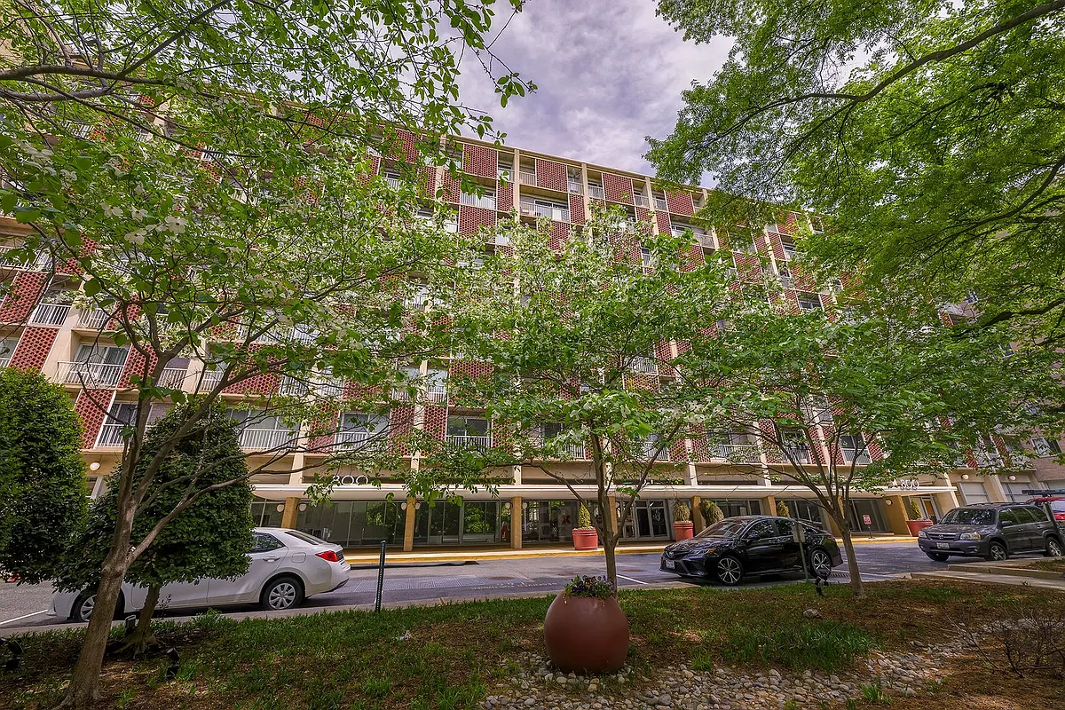 Building Photo - 800 4th St SW #N518