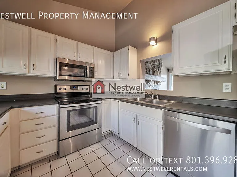 8592 S Wasatch Blvd — Photo 3