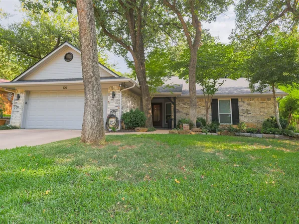125 Bremen Dr, Hurst, TX 76054