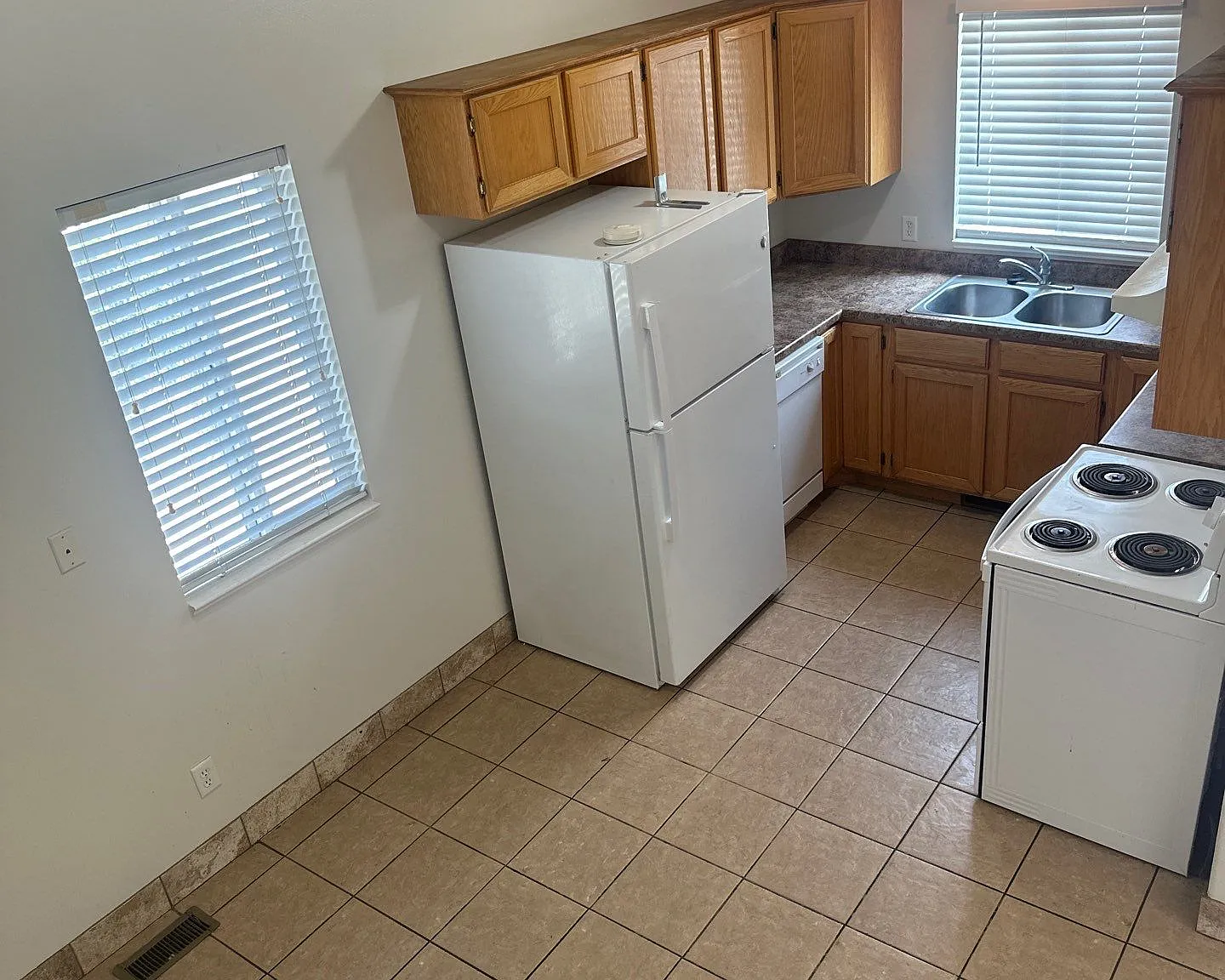 3 bed, 1668 sqft, $1,700 — Photo 4