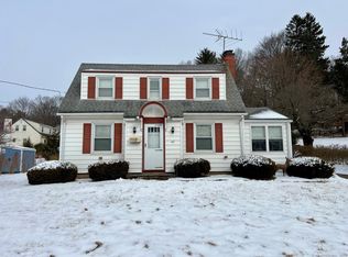 42 Fairview St, Portland, CT 06480