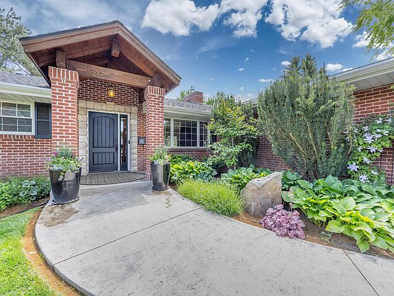 5th image of 2914 N Alamo Rd