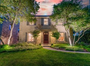 2512 N 97th St, Wauwatosa, WI 53226