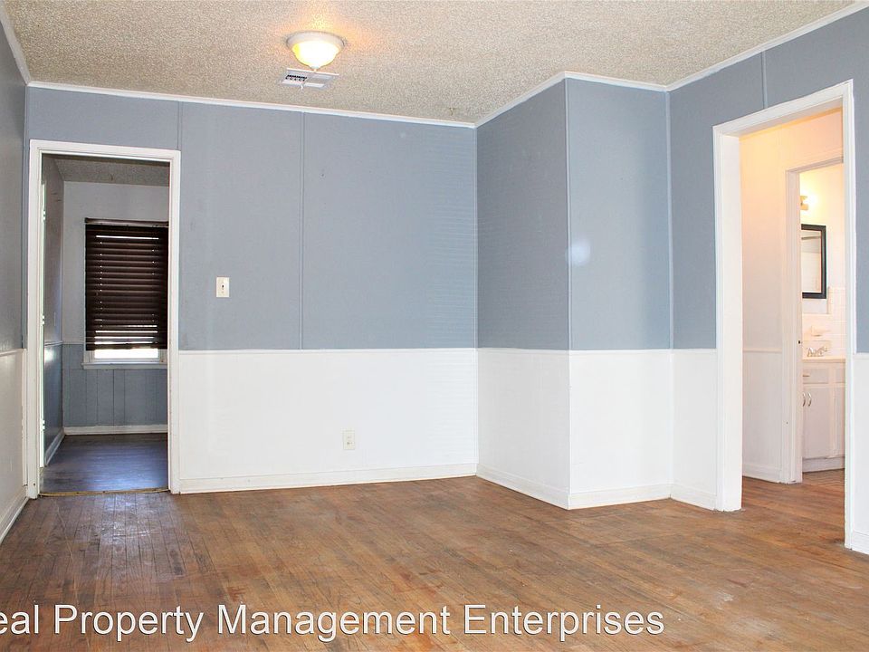 1st image of 4209 SE 26th St