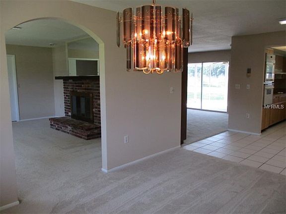 4th image of 16326 Winburn Dr