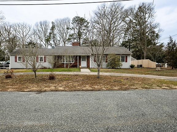 2nd image of 39 Green Way