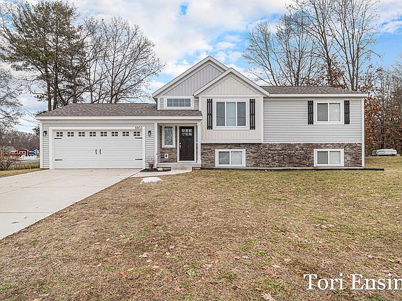 3rd image of 8802 Huron Dr