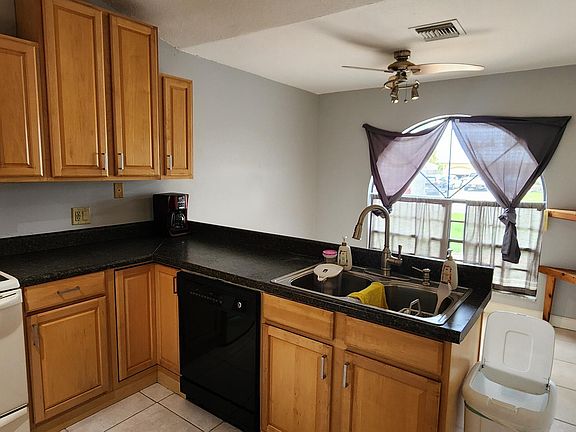 2nd image of 2557 SE Lyman Circle
