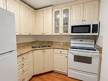 17255 SW 95th Ave #462 — Photo 2