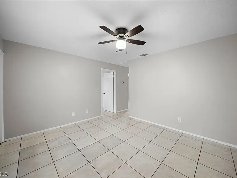 464 Carolina Ave #A — Photo 4