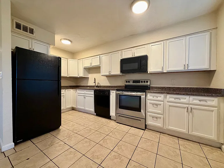 1859 E Broadway Rd — Photo 25