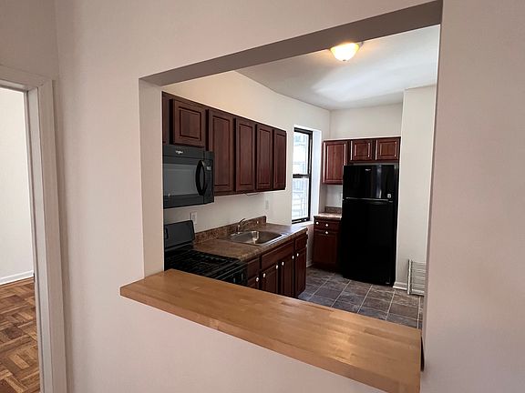 3rd image of 6207 Kennedy Blvd E #3B