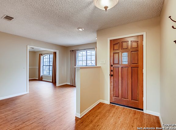 2nd image of 1952 Squire Cir