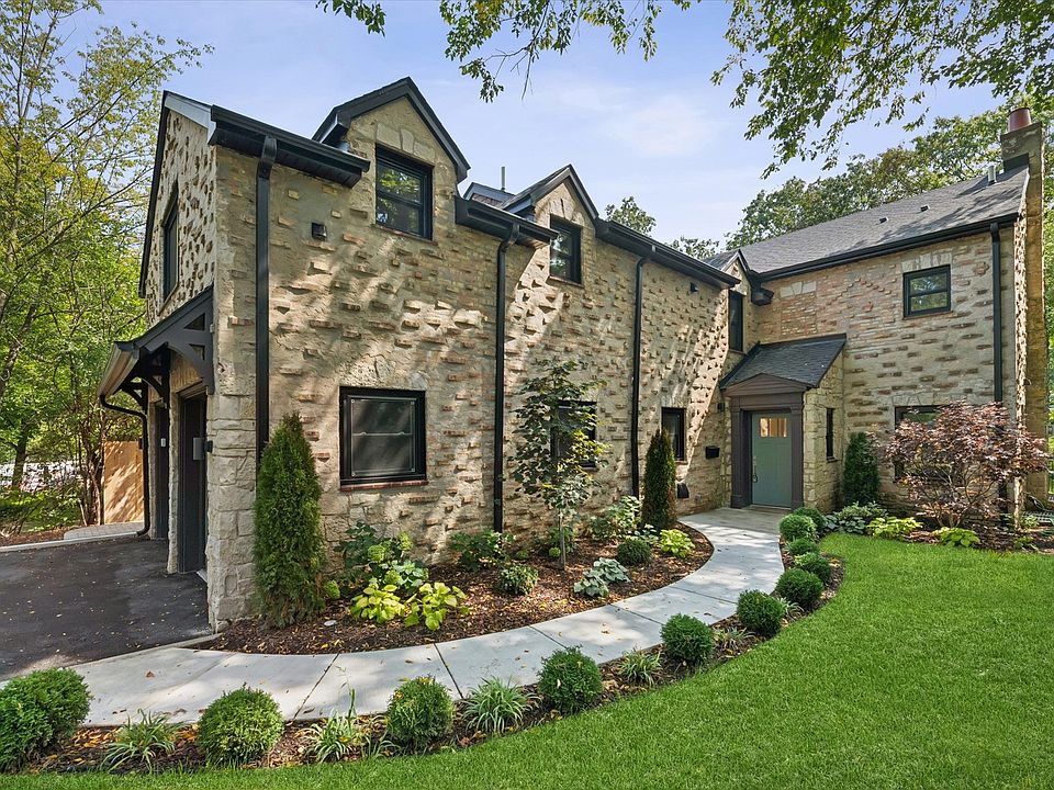 1st image of 120 Crescent Dr