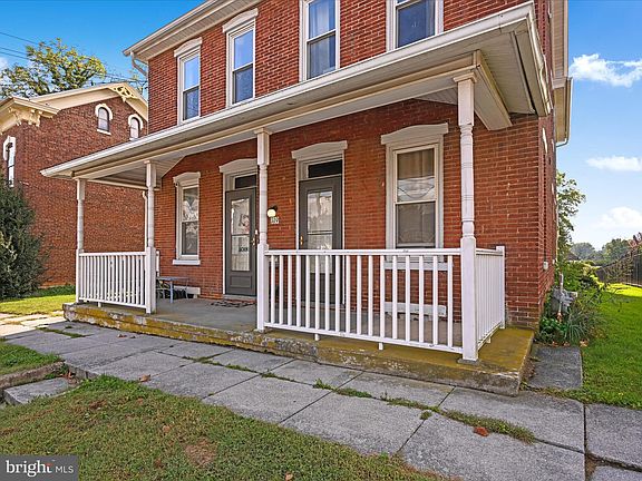 4th image of 119 S River St