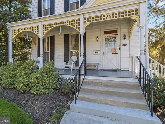 3rd image of 318 W Montgomery Ave