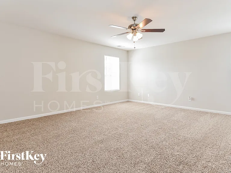 3902 Edgewood Terrace Dr — Photo 8
