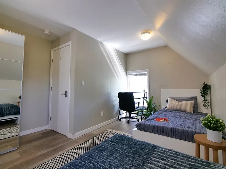Room #33 Room #33