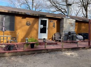 1034 Strawberry Ln, Cedarville, AR 72932