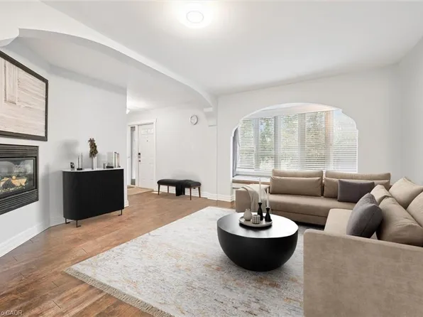 500 Watson Pkwy S, Guelph, ON N1L 0N9