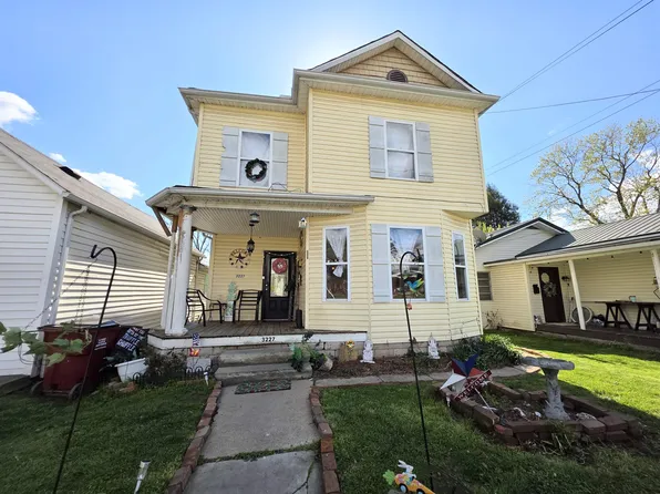 3227 Oakland Ave, Catlettsburg, KY 41129